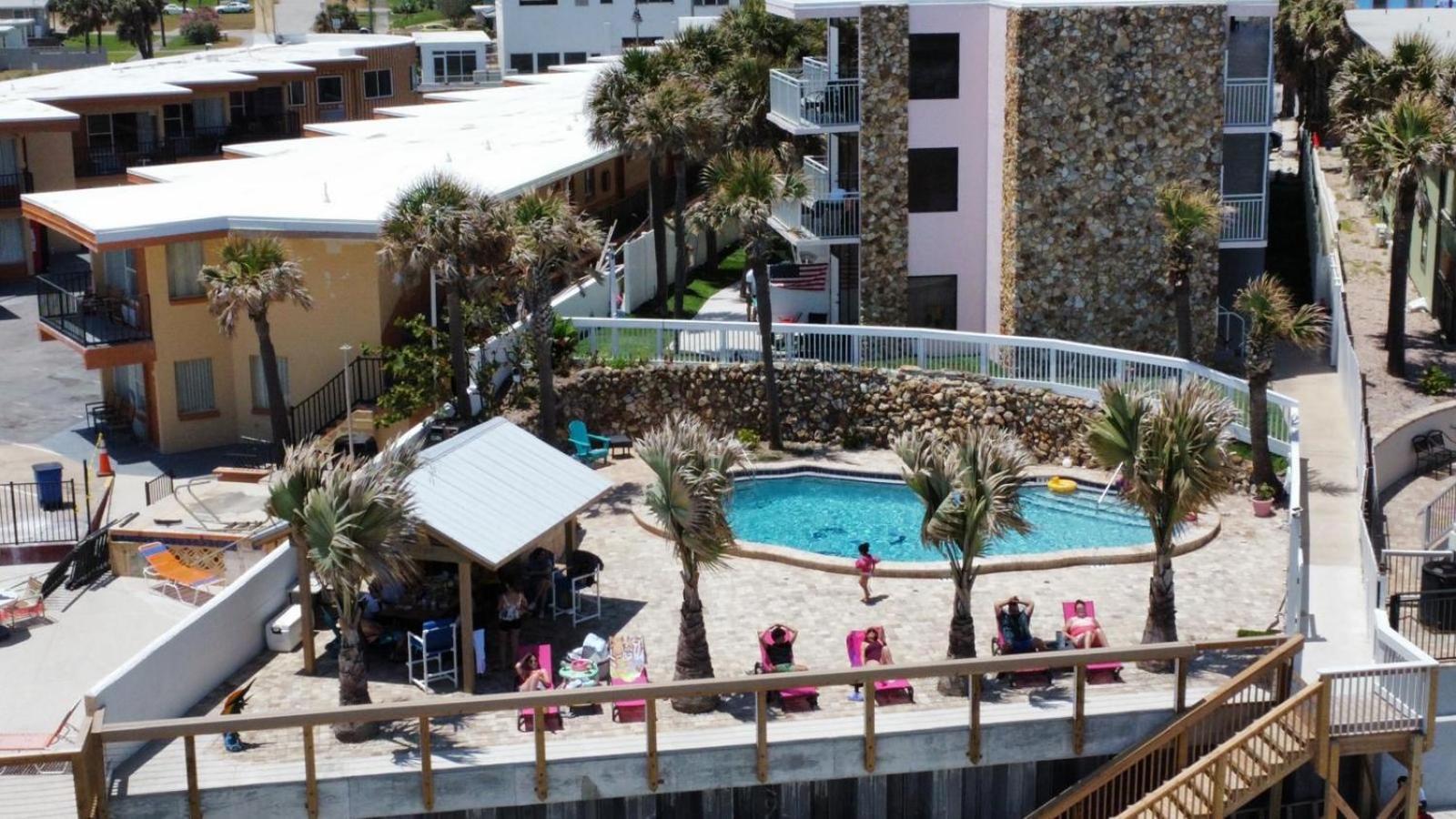 Flamingo Inn Beachfront - デイトナ・ビーチ エクステリア 写真