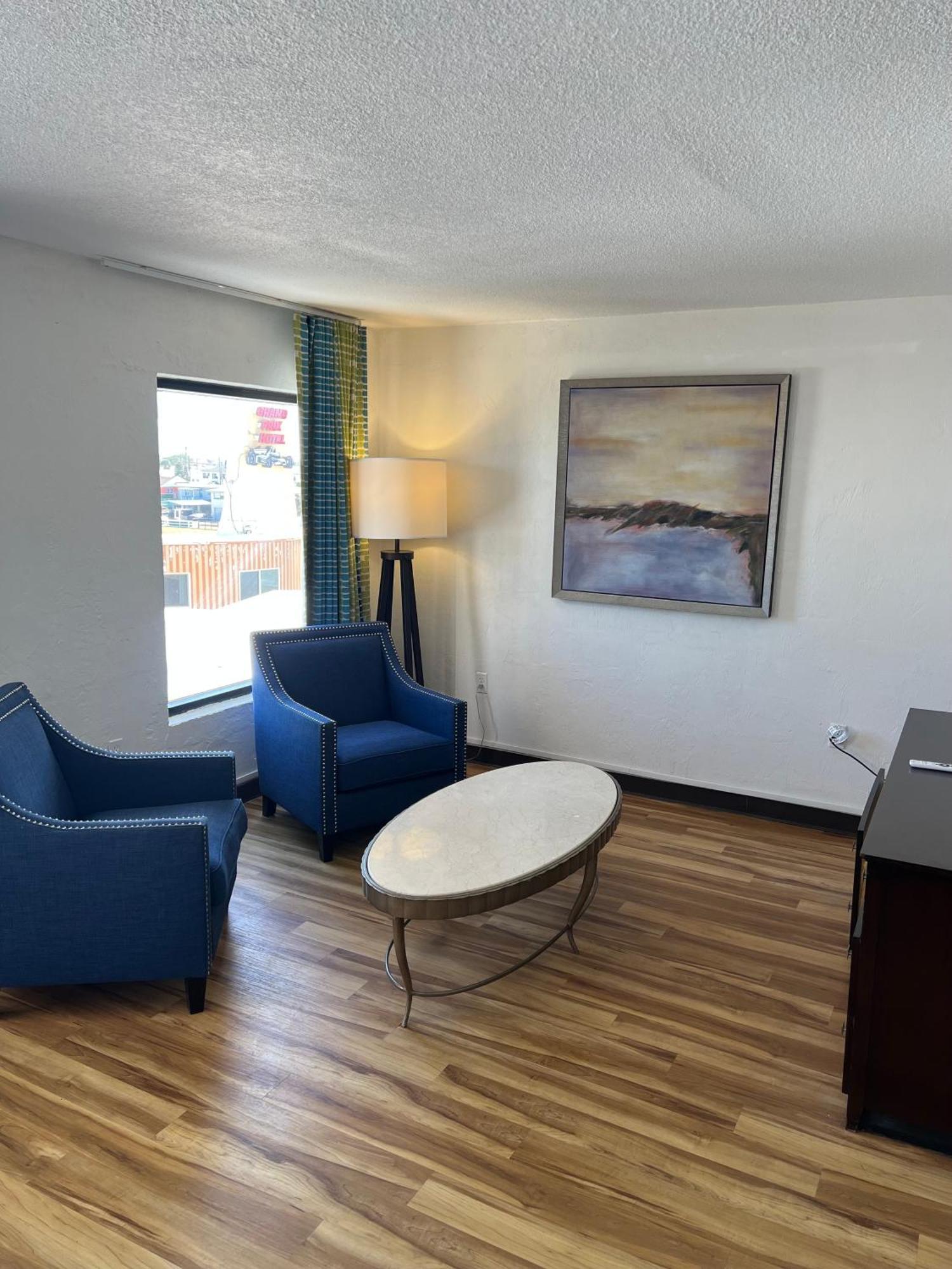 Flamingo Inn Beachfront - デイトナ・ビーチ エクステリア 写真