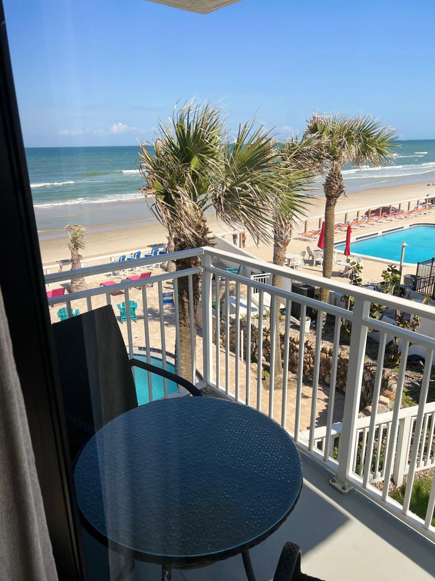Flamingo Inn Beachfront - デイトナ・ビーチ エクステリア 写真