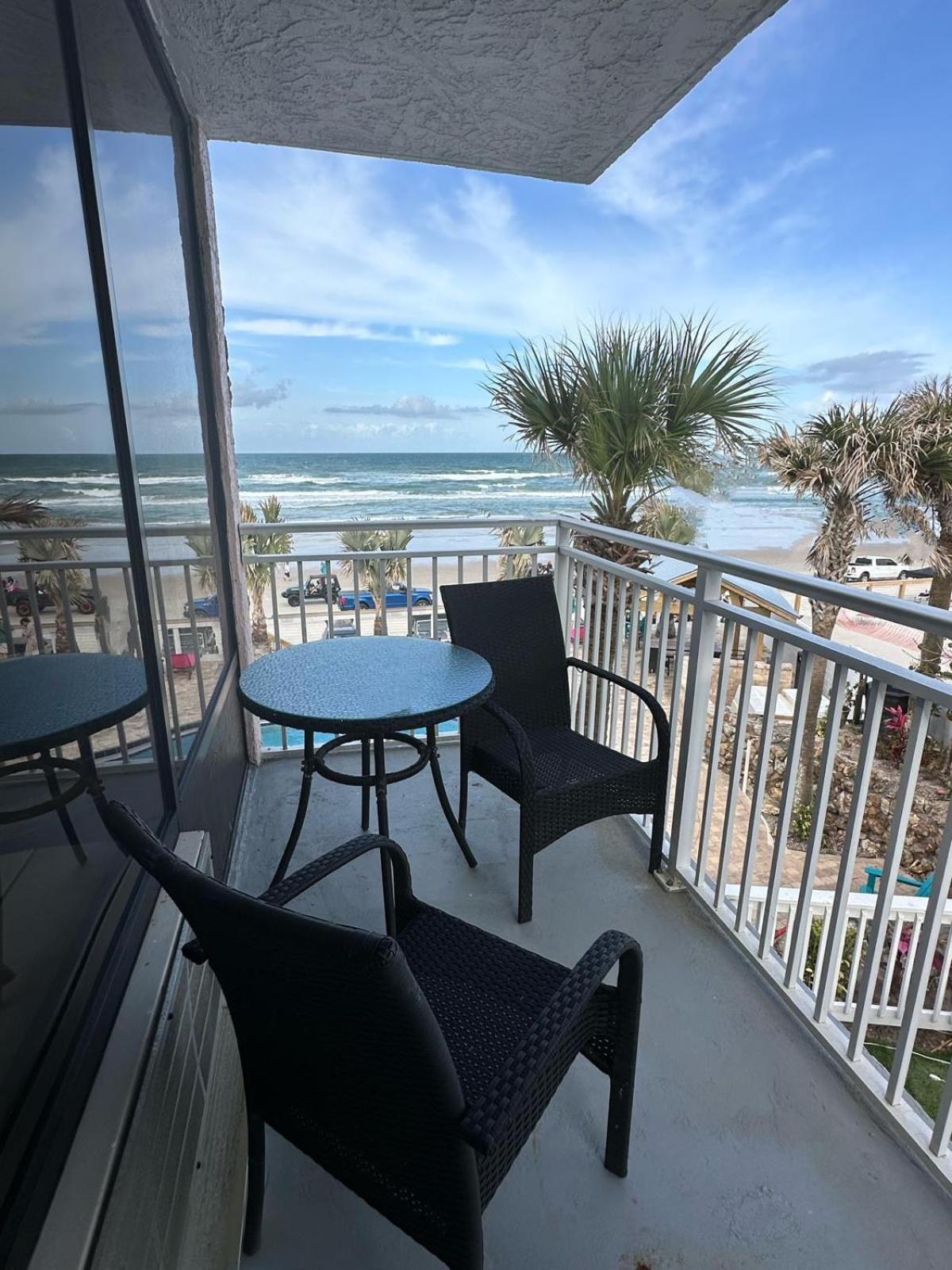 Flamingo Inn Beachfront - デイトナ・ビーチ エクステリア 写真